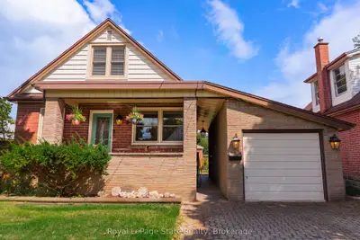 8 Cameron Avenue, Hamilton, On L9h 1p5