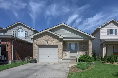 912 Blythwood Road, London North, On N6h 5v1