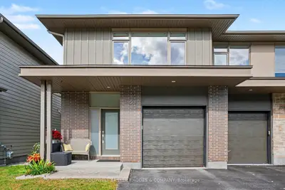 160 Avro Circle, Manor Park - Cardinal Glen And Area, On K1k 4k7