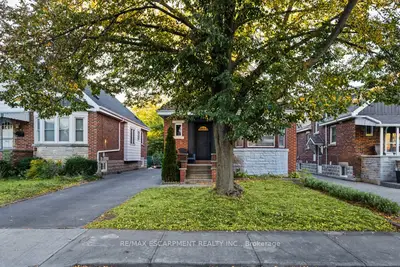 202 Huxley Avenue S, Hamilton, On L8k 2r3