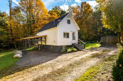 11 WATSON Street, McMurrich/Monteith, ON P0A 1Y0