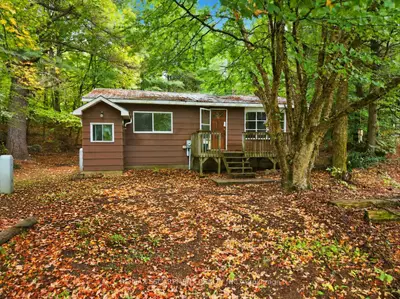 115 Broadbent Road, Mckellar, On P0c 1g0