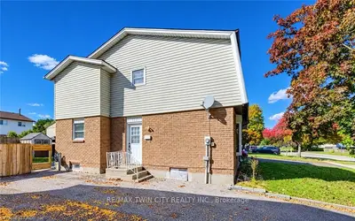 136 Sekura Crescent, Cambridge, On N1r 7e9