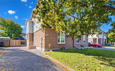 136 Sekura Crescent, Cambridge, On N1r 7e9