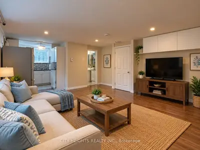 176 Fennell Avenue E #2, Hamilton, On L9a 1s3