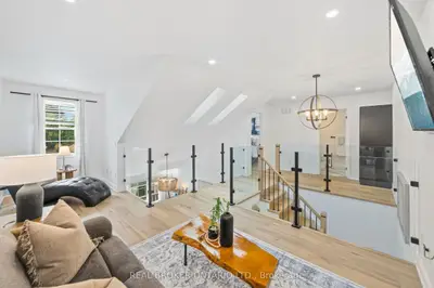 1085 Harrogate Drive 5, Hamilton, On L9k 1r2