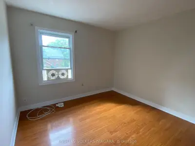 5006 Willmott Street 2, Niagara Falls, On L2e 1z8