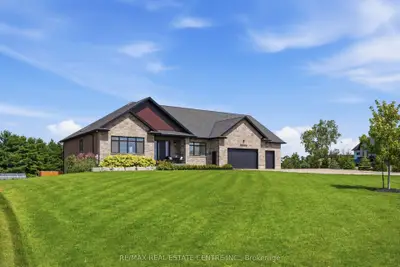 670 Bishopsgate Road 7, Brant, On N3l 3e3