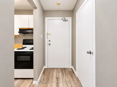 725 Deveron Crescent 101, London South, On N5z 4x3