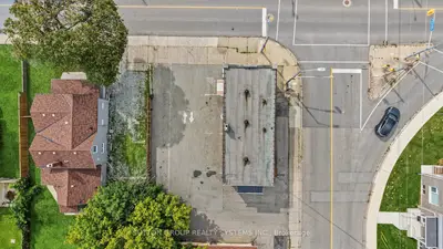 5075 Bridge Street, Niagara Falls, On L2e 2s7