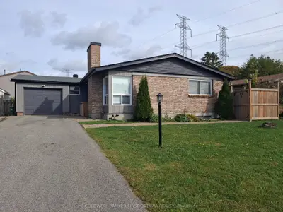 30 LANSFIELD Way, Tanglewood - Grenfell Glen - Pineglen, ON K2G 3V8