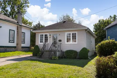 31 Harcourt Street, Port Hope, On L1a 1m3