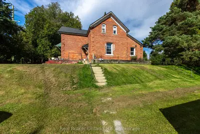 776813 Highway 10, R.r. #3 Highway, Chatsworth, On N0h 1r0