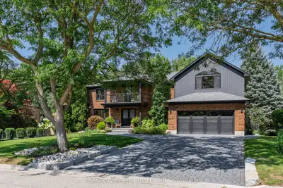 50 Roehampton Court, Kitchener, On N2a 3l1