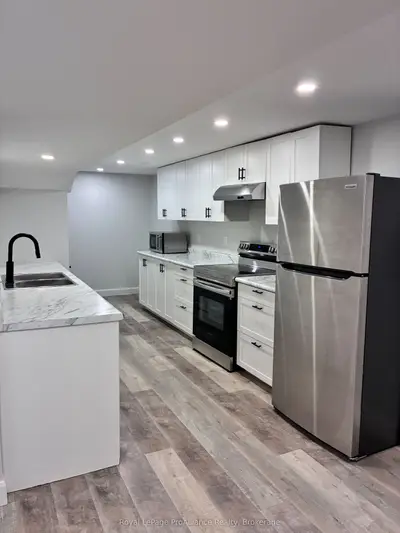 44 North Park Gardens B, Belleville, On K8p 2m3