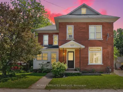 127 Brockville Street, Smiths Falls, On K7a 3y7