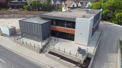 618 King Street W, Kitchener, On N2g 1c8