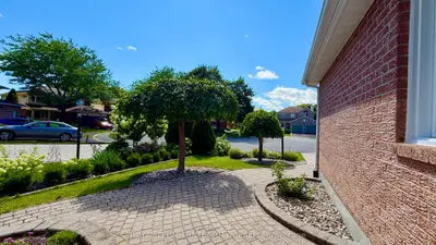 4 Glenarden Court, South Of Baseline To Knoxdale, On K2g 5v9