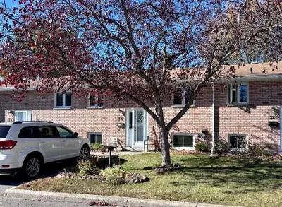 624 Lakeshore Drive 33, North Bay, On P1a 2e8