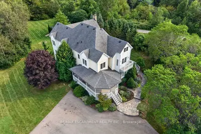 110 Concession 11 Road E, Hamilton, On L8b 1h8