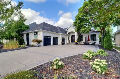 2083 FAIRCLOTH Road, London North, ON N6G 5J3