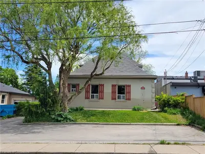 303 East 19 Street 2, Hamilton, On L9a 5s6
