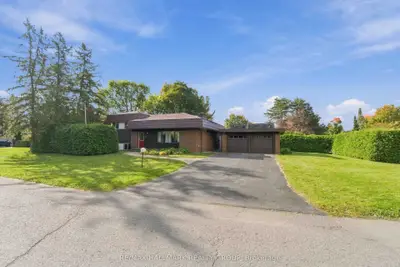 3 Sandwell Crescent, Kanata, On K2k 1v2