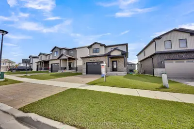 3600 Earlston Crossing E, London South, On N6l 0g6