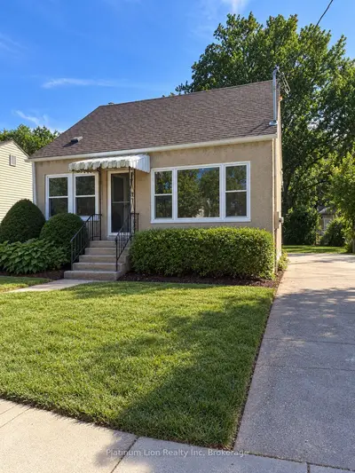 8 Byron Place Upper, St. Catharines, On L2r 1m2