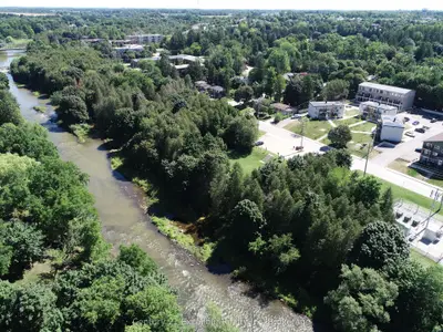 360 Queen Street E 2c, Centre Wellington, On N1m 1t4