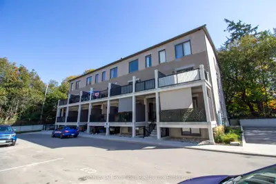 360 Queen Street E 2c, Centre Wellington, On N1m 1t4