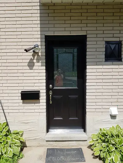 155 Ruskview Road, Kitchener, On N2m 4s1