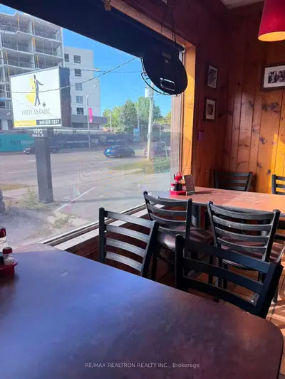 1088 Main Street W, Hamilton, On L8s 1b3