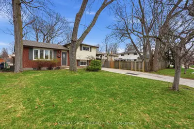 159 Estella Court, London South, On N6j 3c5