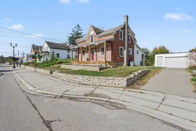 42 Main Street, Rideau Lakes, On K0g 1e0