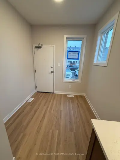330 Stargrass Private, Barrhaven, On K2j 6r8
