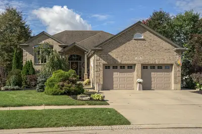88 Saxonville Court, Strathroy-caradoc, On N7g 4m1
