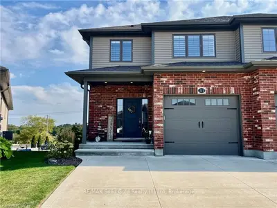 111 Village Road, Wellesley, On N0b 2t0