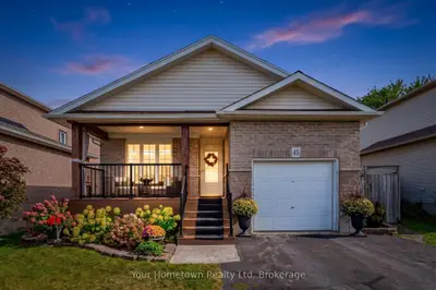 45 Peglar Crescent, Centre Wellington, On N1m 3t3