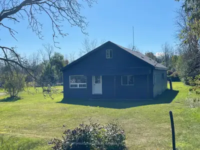 537 Burr Road, Prince Edward County, On K0k 1a0