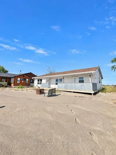 18200 Erie Shore Drive, Chatham-kent, On K0p 1a0