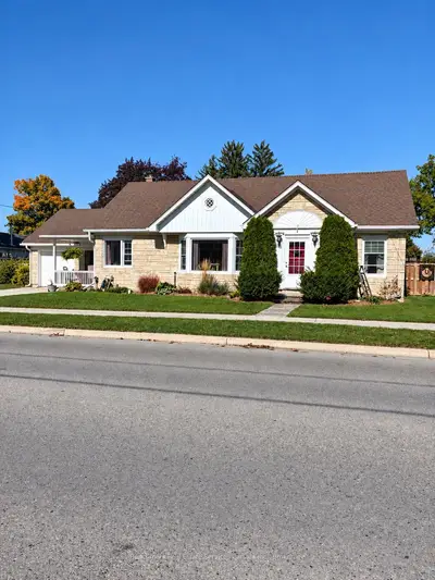 56 Sanders Street E, South Huron, On N0m 1s1