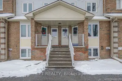 204 Briston Private 30, Hunt Club - South Keys And Area, On K1g 5p8