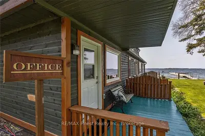 135 THOUSAND ISLANDS Parkway, Front of Leeds & Seeleys Bay, ON K7G 2V4