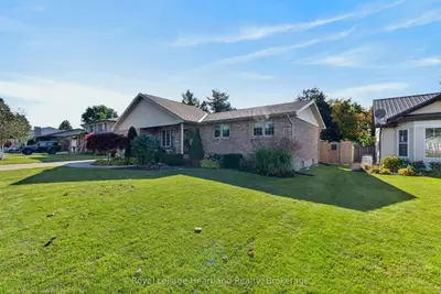 9 Sherwood Crescent, South Huron, On N0m 1s1