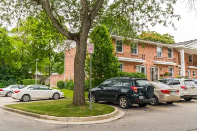 1385 COMMISSIONERS Road W 16, London South, ON N6K 1E2