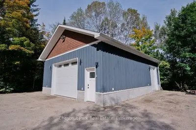 123 East Waseosa Lk Road, Huntsville, On P1h 2j4
