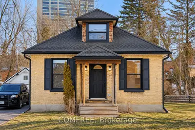 2 Esson Street, Kitchener, On N2m 2t9