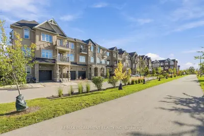 77 Borers Creek Circle, Hamilton, On L8b 1w3