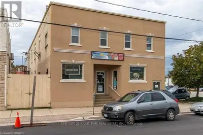 828 3rd Avenue E, Owen Sound, On N4k 2k5
